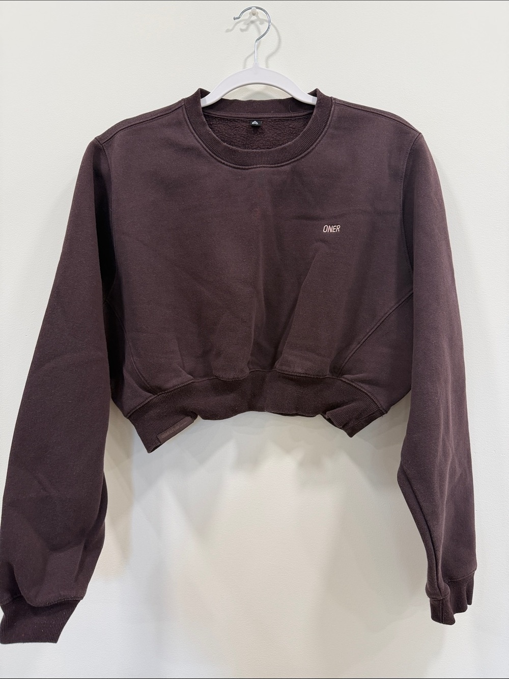 Oner Active Cropped Crewneck Sweatshirt in Dark Brown